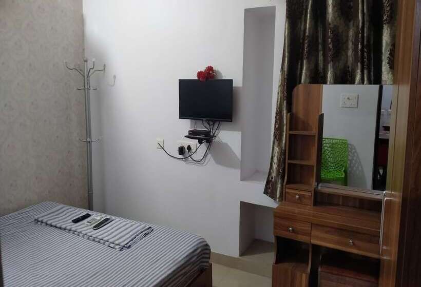 酒店 Bluestones Residency