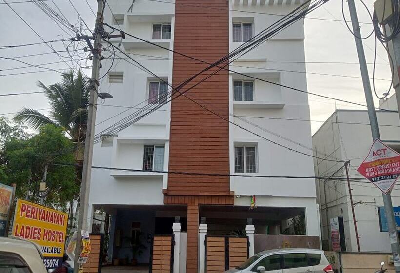 酒店 Bluestones Residency