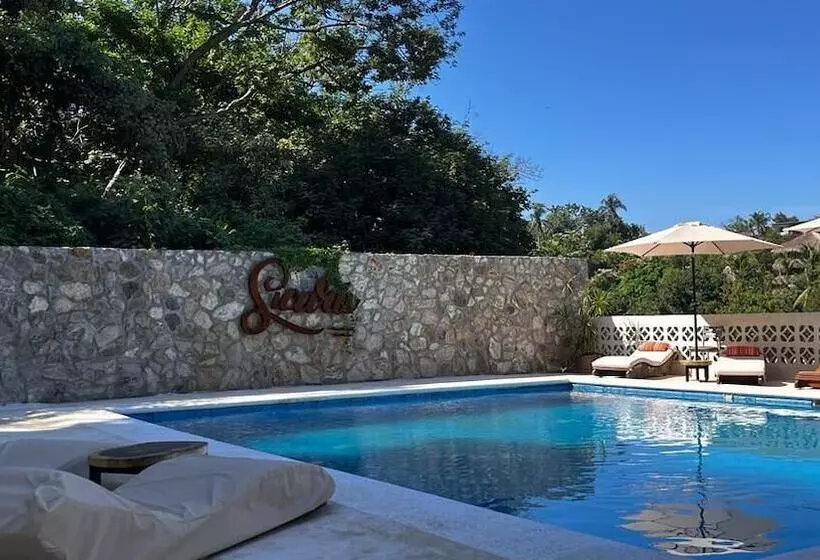 ホテル Cabañas Sicarú