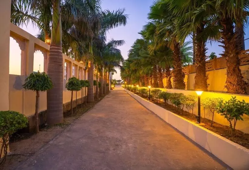 ホテル Gharial Bagh Resort