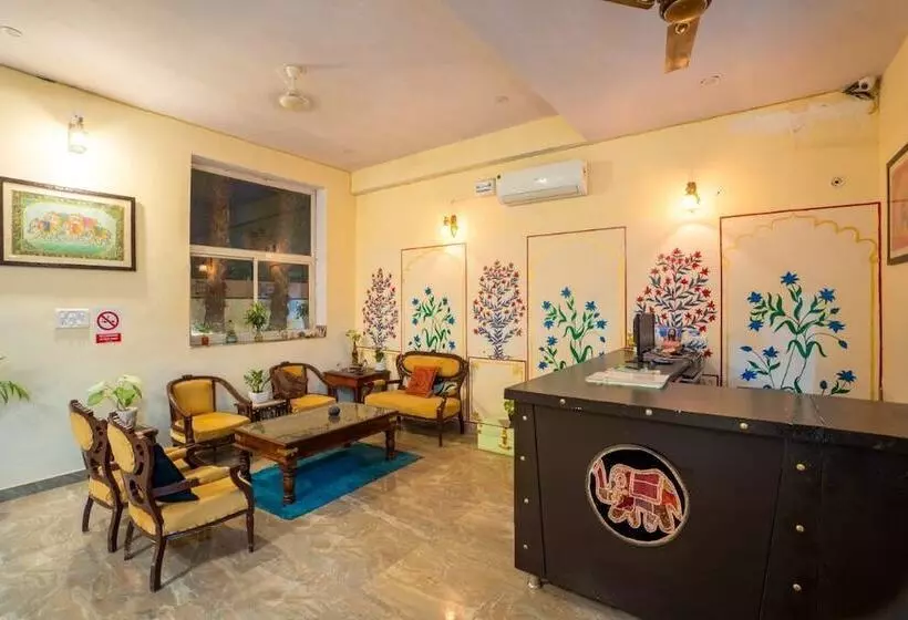 ホテル Gharial Bagh Resort