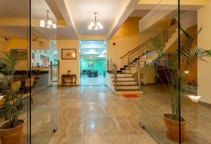 Hotel Gharial Bagh Resort