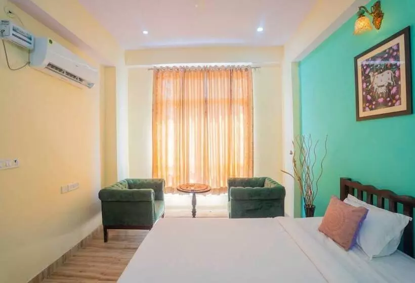 ホテル Gharial Bagh Resort