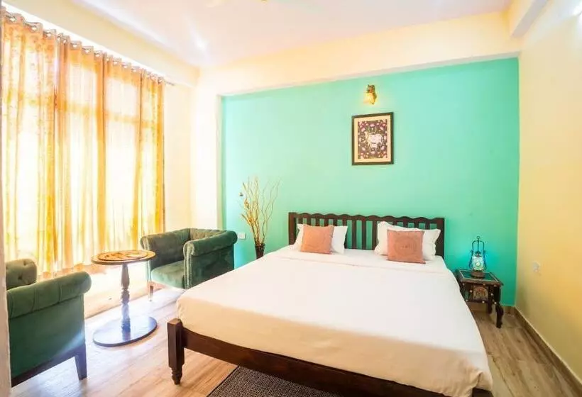 ホテル Gharial Bagh Resort