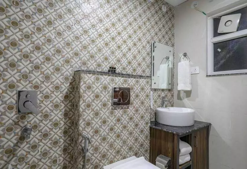 Kds Residency Hotel And Banquet