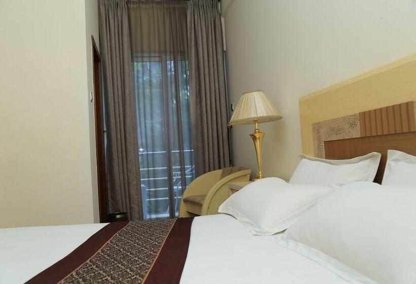 هتل Kerawud International