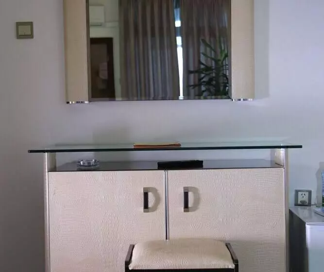 هتل Kerawud International