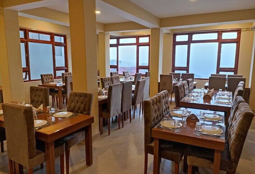 Hotel Mash Denzong Shiron