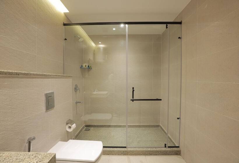 酒店 New Pyramid Front