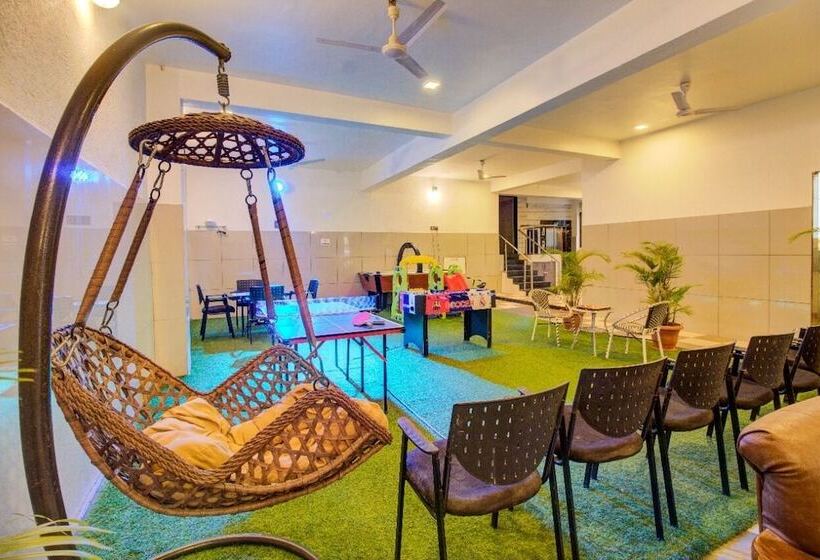 Отель Nivanta By Royara