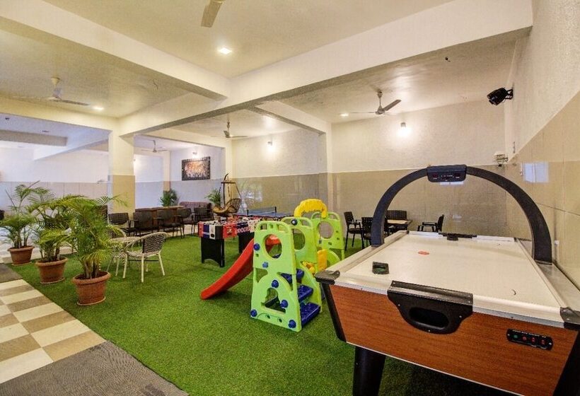 Отель Nivanta By Royara