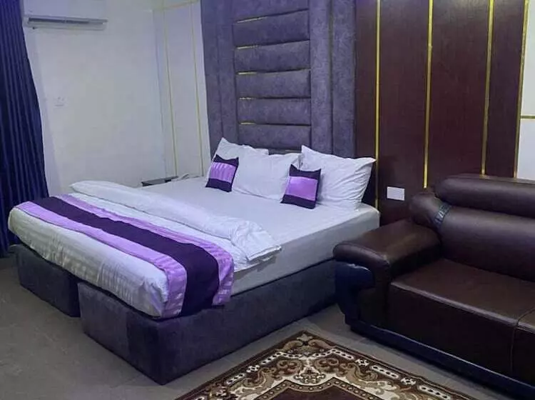 هتل Nobis Apartments