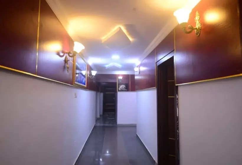 هتل Nobis Apartments