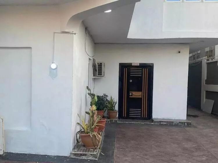 هتل Nobis Apartments