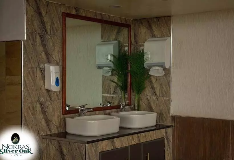 هتل Nokras Silver Oak Embu