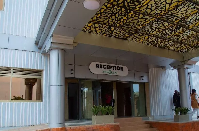 هتل Nokras Silver Oak Embu