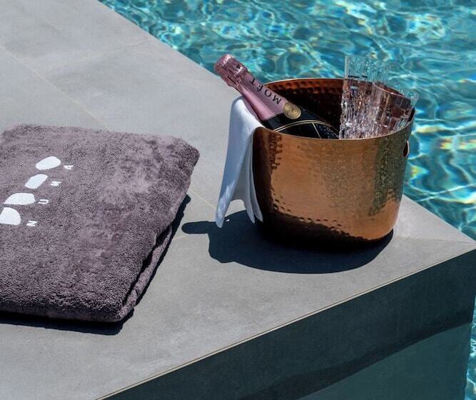 هتل Numa Santorini