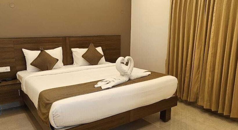 בית מלון כפרי Pvk Residency Tirupati