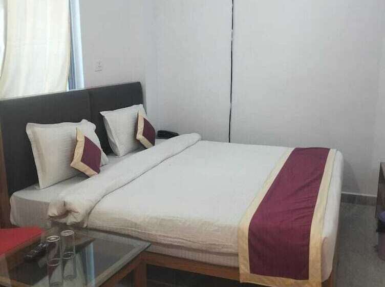 Hotel Rekha International