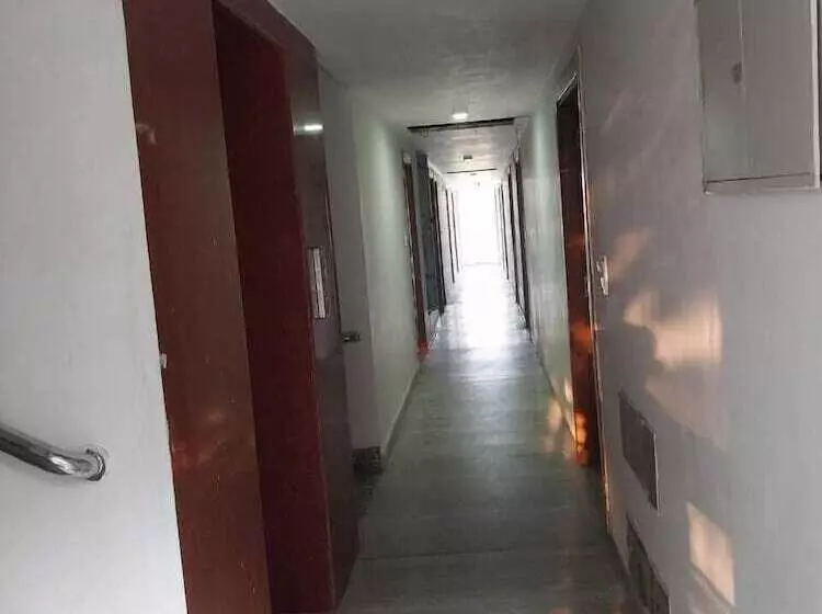 Hotelli Rekha International