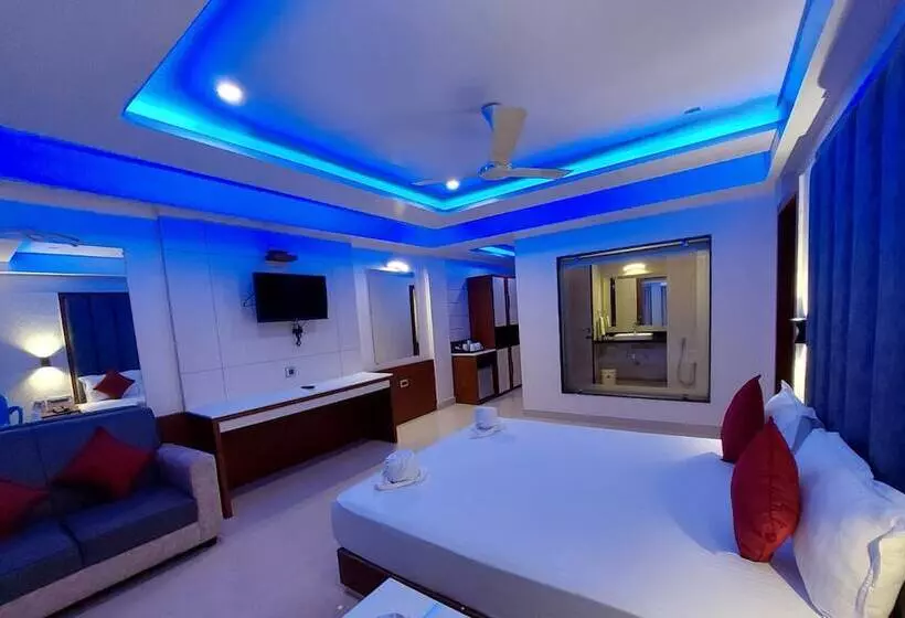 ホテル Royal Gitanjali Resort &spa