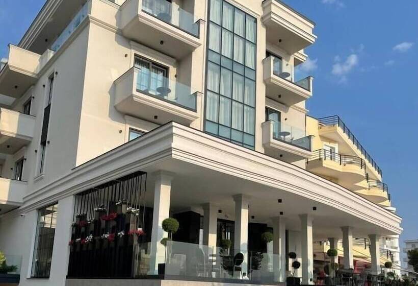 ホテル Rozafa Palace