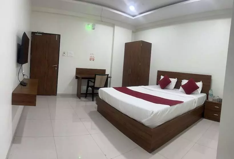 Hotelli Shelke Mama's Lodging & Resorts