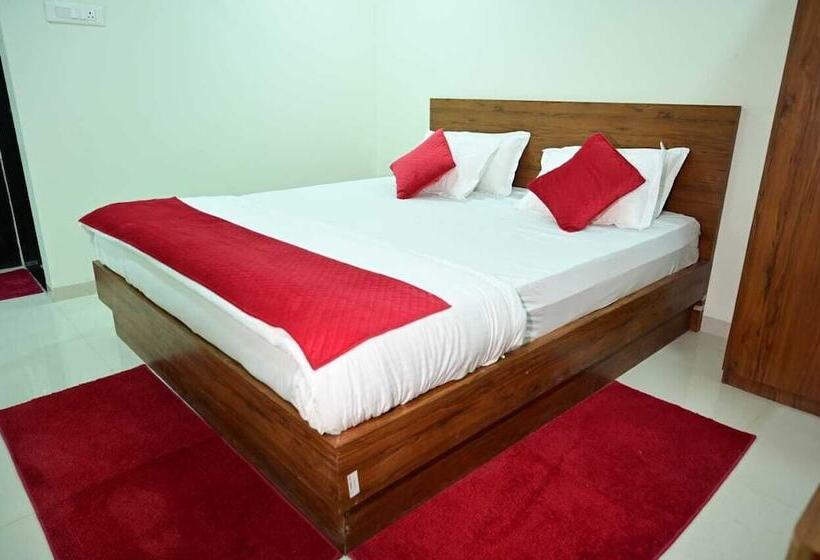 בית מלון כפרי Shelke Mama's Lodging & Resorts