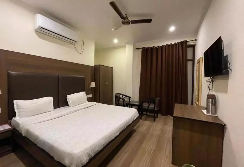 Tapasthali By Meera Hotels
