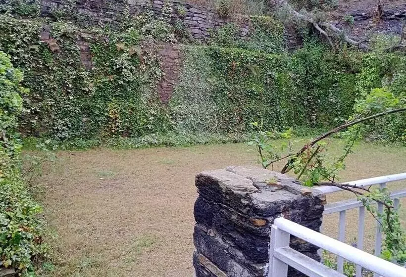 ホテル The Himalayan Lodge