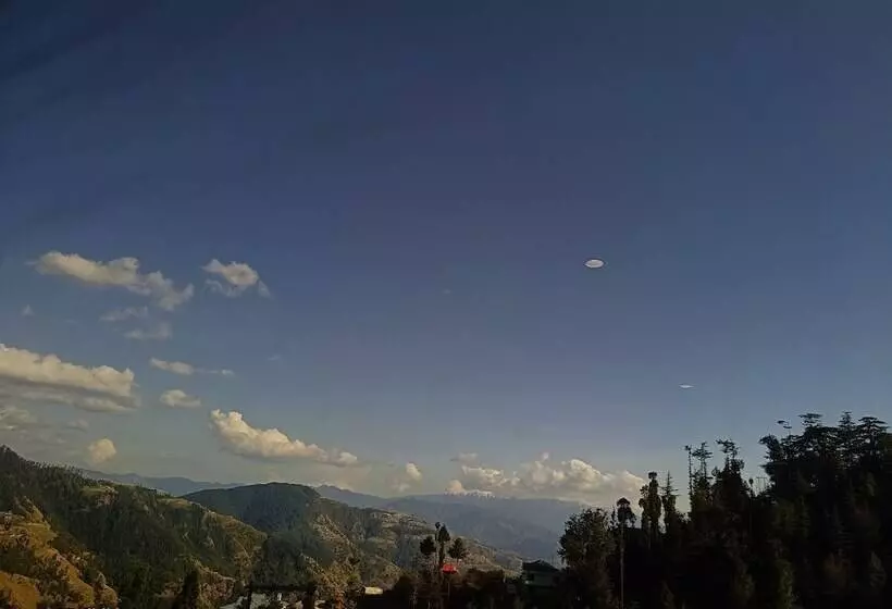 Hotelli The Jungle Mountain Retreat