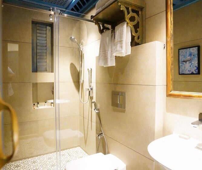 ホテル The Kinara Village