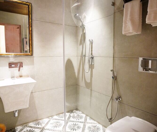 ホテル The Kinara Village