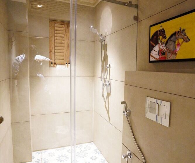 ホテル The Kinara Village