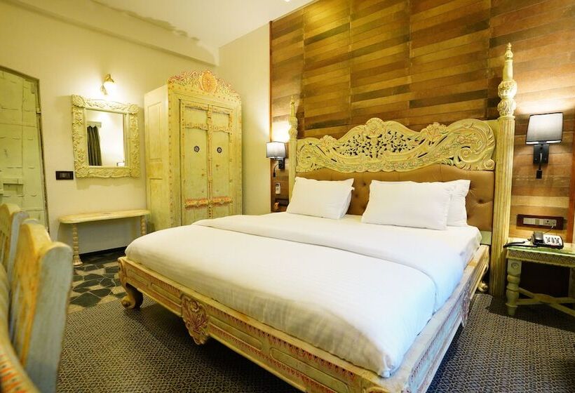 ホテル The Kinara Village