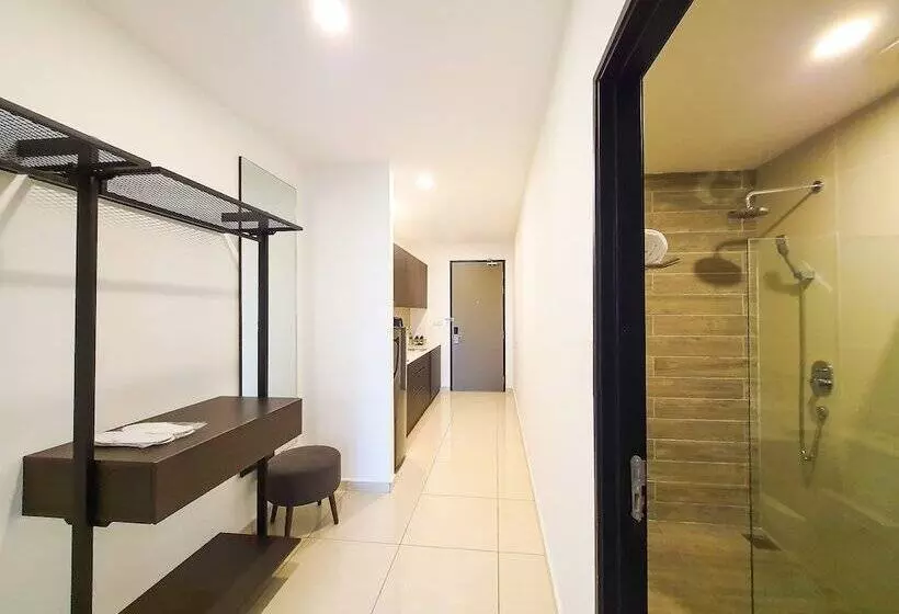 Hotelli Ramada Suites By Wyndham The Straits Johor Bahru