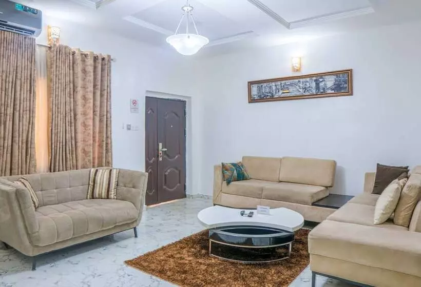 هتل Utobert Apartments Abuja