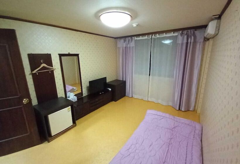 Motel Yangyang Seorak Hot Spring