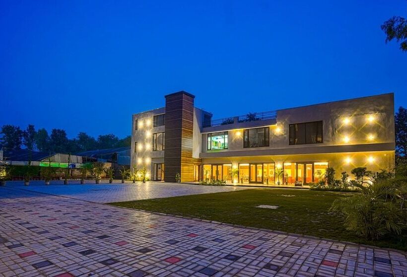 The Zenith   A Hotel By Hot Millions