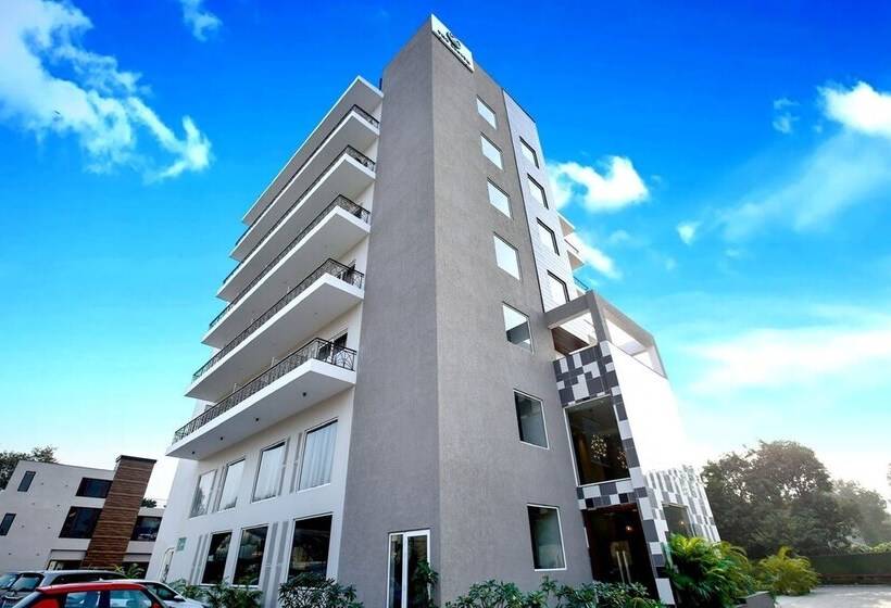 The Zenith   A Hotel By Hot Millions