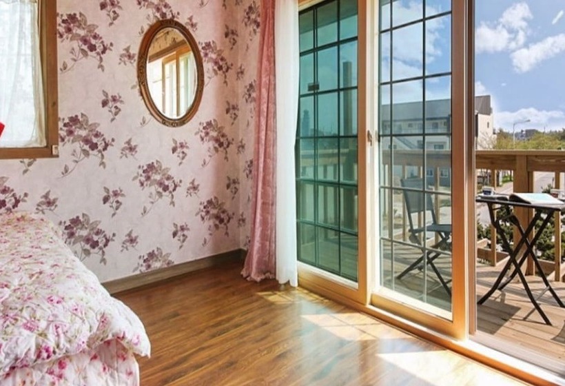 Gangneung Gyeongpo Hasla Pension