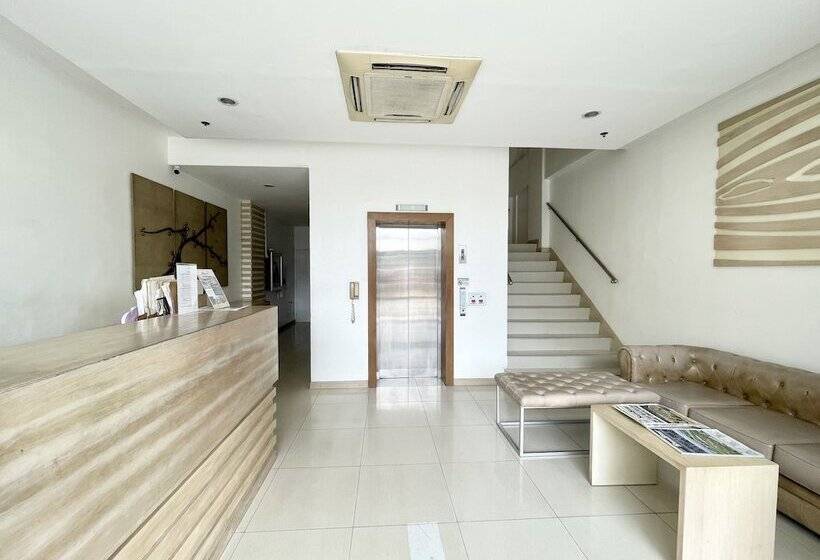 فندق Capital O 927 Chatswood Residences