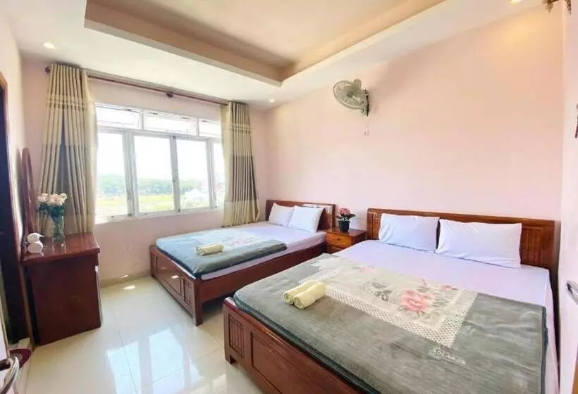 هتل Khách Sạn Quang Vinh