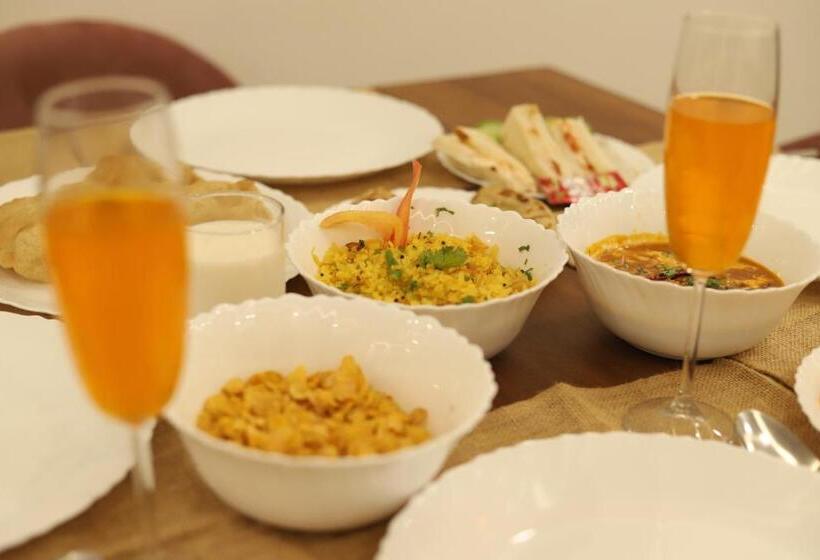 Отель Perfectstayz Mussoorie Hills