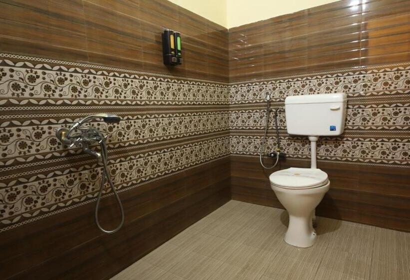 Отель Perfectstayz Mussoorie Hills