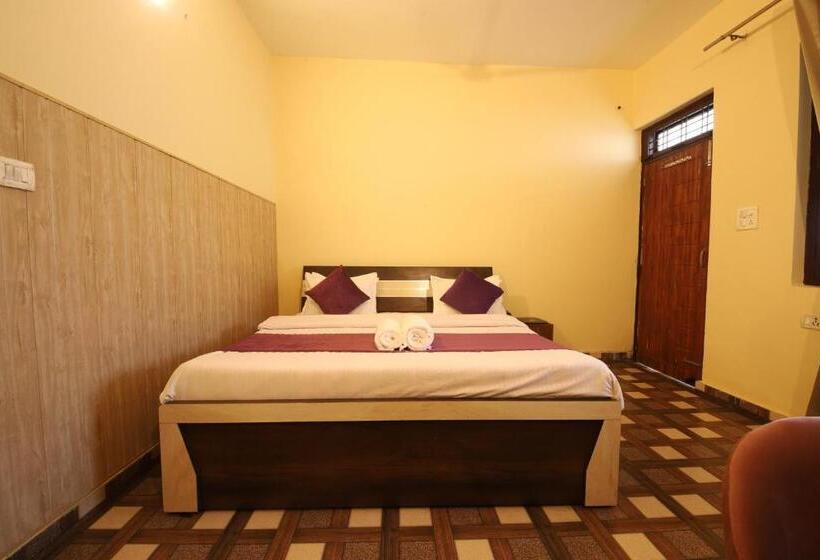 Отель Perfectstayz Mussoorie Hills