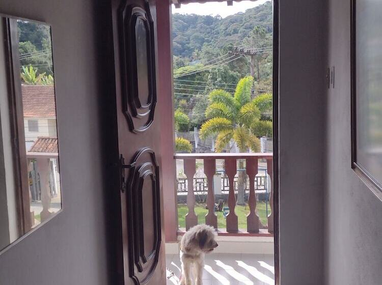 فندق Sacra Familia