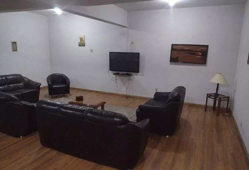 Hotelli Sacra Familia