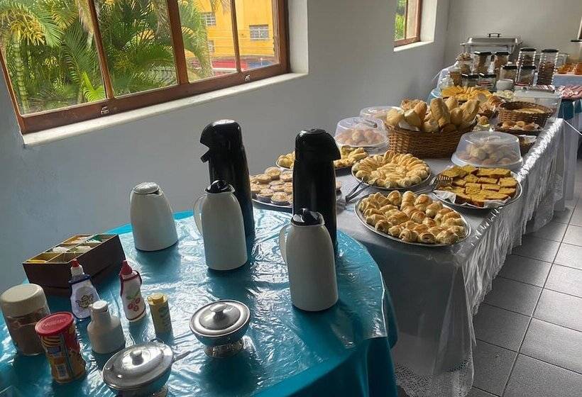 فندق Sacra Familia