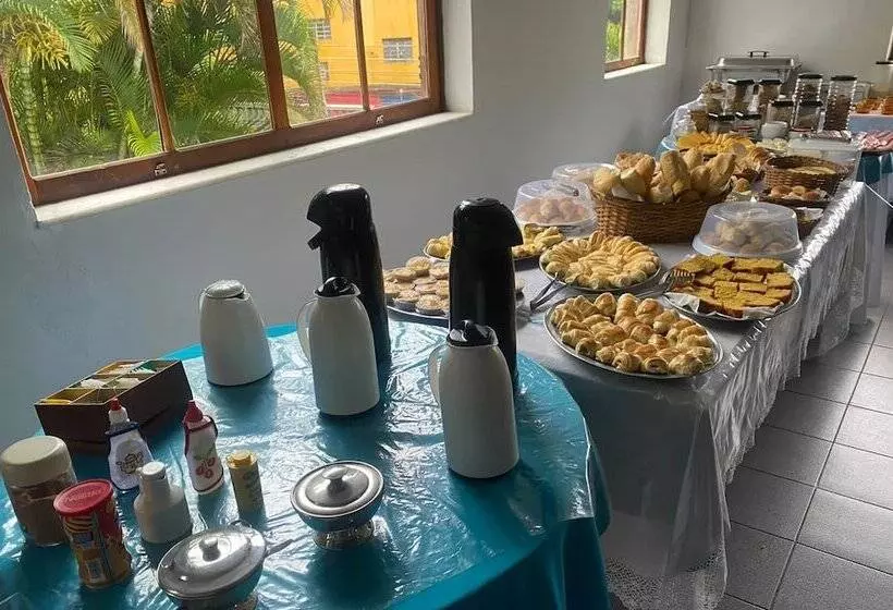 Hotelli Sacra Familia